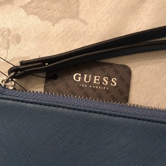 Brand New Guess Los Angeles Rodney SLG Zippered Denim Blue Wristlet - Picture 5 of 13